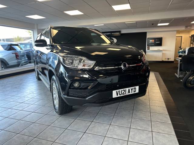 SsangYong Musso 2.2 Double Cab Pick Up Rhino 4dr Auto AWD Pick Up Diesel Space Black Metallic