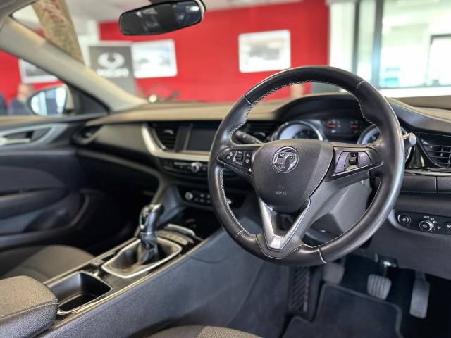 2018 Vauxhall Insignia 1.5T [165] Design 5dr