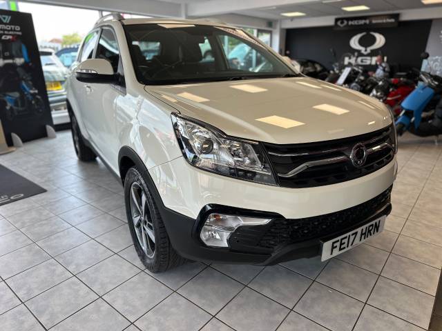 SsangYong Korando 2.2 ELX 4x4 5dr (Tow Pack) Estate Diesel Grand White