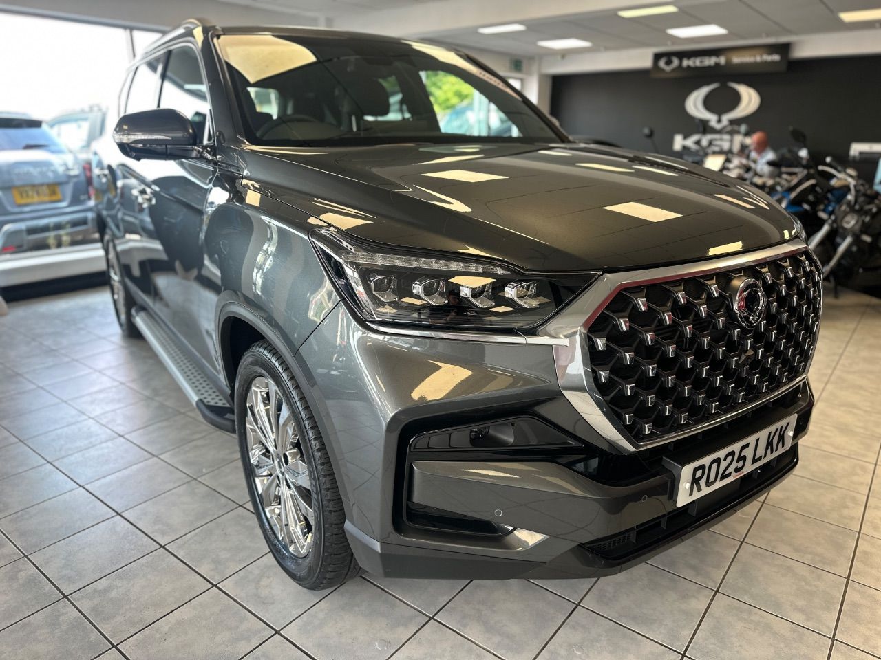 2025 KGM Rexton