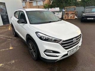 Hyundai TUCSON 1.7 CRDi Blue Drive Go SE 5dr 2WD DCT Estate Diesel Polar White