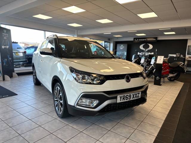 SsangYong Tivoli XLV 1.6 Ultimate 5dr Auto Estate Petrol Grand White
