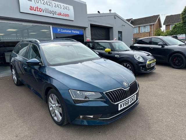 Skoda Superb 2.0 TDI CR SE L Executive 5dr DSG [7 Speed] Estate Diesel Petrol Blue Metallic