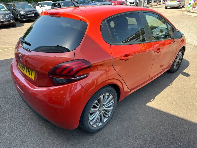 2019 Peugeot 208 1.2 PureTech 82 Signature 5dr [Start Stop]