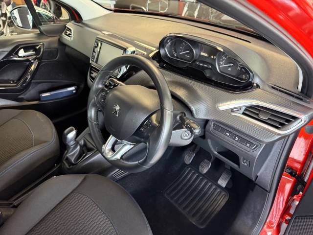2019 Peugeot 208 1.2 PureTech 82 Signature 5dr [Start Stop]