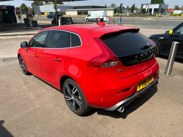2019 Volvo V40 2.0 D2 [122] R DESIGN Edition 5dr