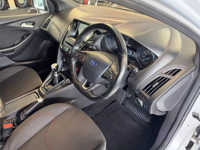 2018 Ford Focus 1.0 EcoBoost 140 ST-Line Navigation 5dr